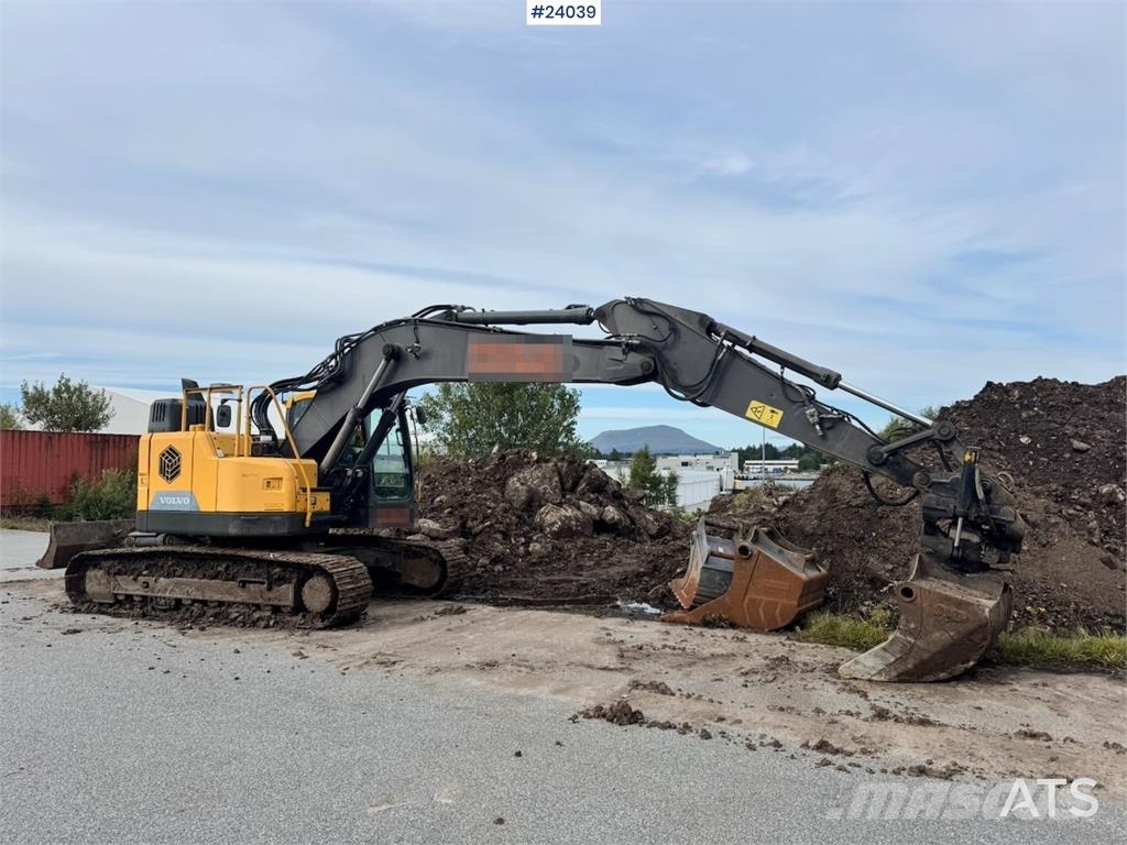 Volvo ECR235EL Excavator w/ Rototilt, 3 buckets, GPS and Beltegraver