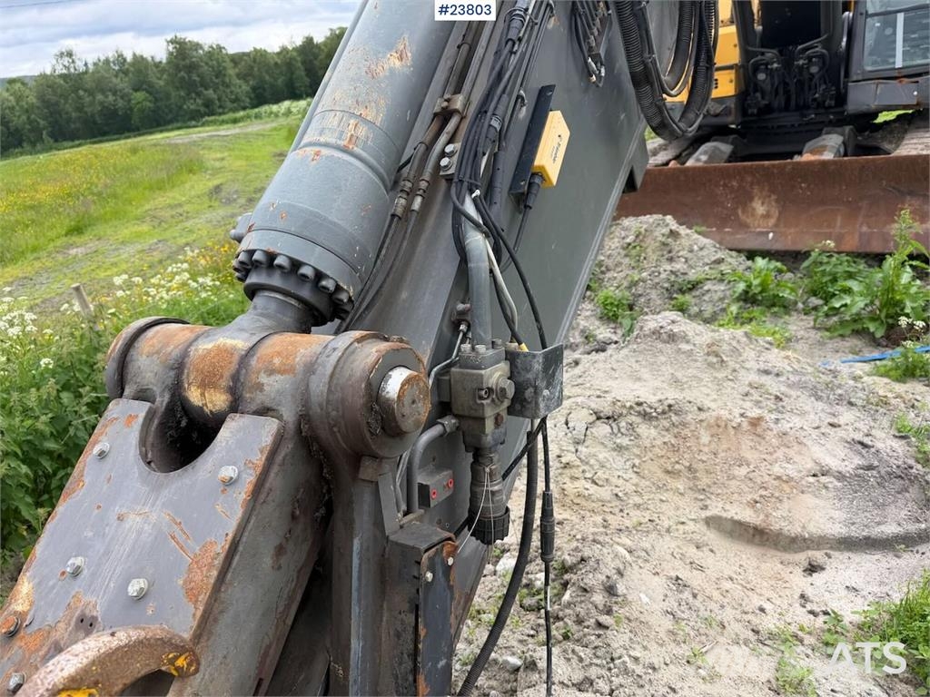 Volvo ECR305CL excavator w/ GPS, sanding bucket and roto حفارات زحافة