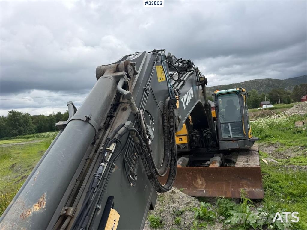 Volvo ECR305CL excavator w/ GPS, sanding bucket and roto حفارات زحافة