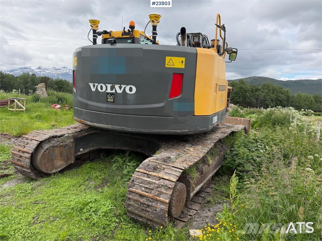 Volvo ECR305CL excavator w/ GPS, sanding bucket and roto حفارات زحافة