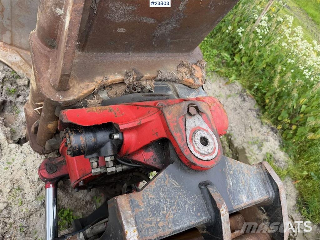 Volvo ECR305CL excavator w/ GPS, sanding bucket and roto حفارات زحافة