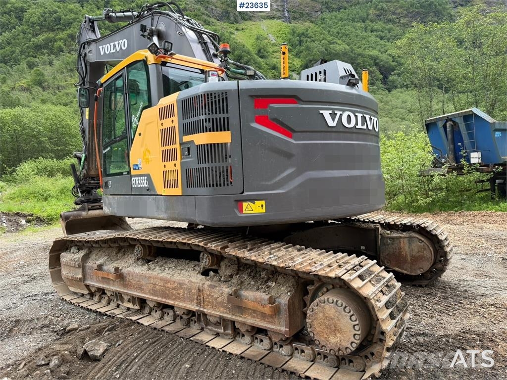 Volvo ECR355EL excavator with bucket, rototilt, and GPS Pásové rýpadlá