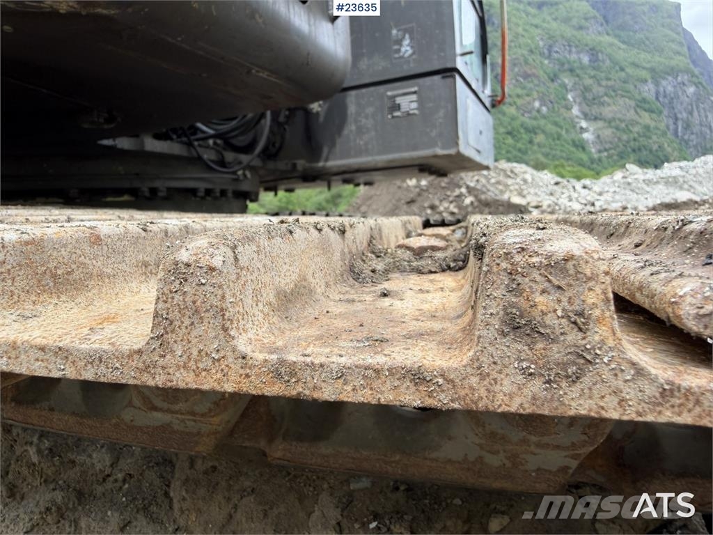 Volvo ECR355EL excavator with bucket, rototilt, and GPS Pásové rýpadlá