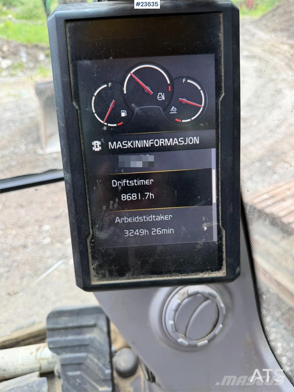 Volvo ECR355EL excavator with bucket, rototilt, and GPS Pásové rýpadlá