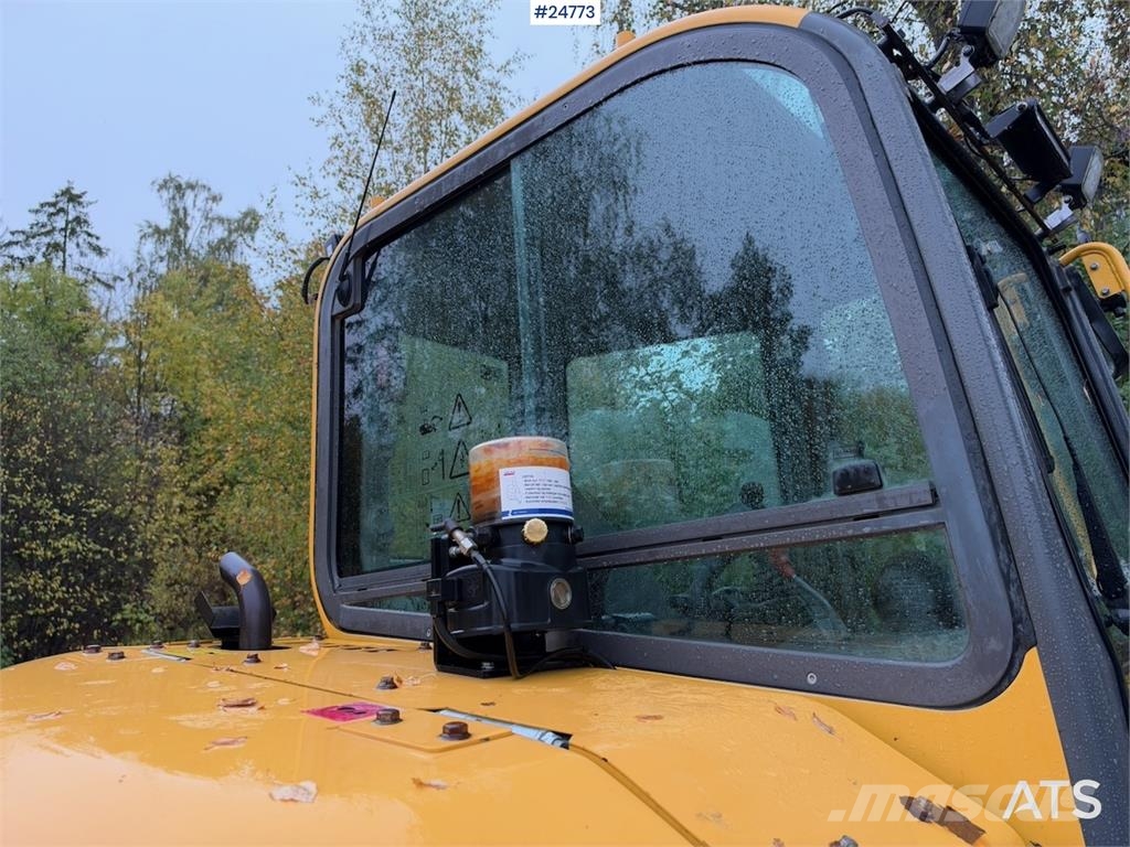 Volvo ECR58D Excavator with Rototilt and 3 Buckets Mini ekskavatori < 7 t