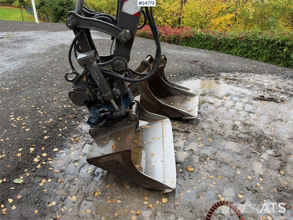 Volvo ECR58D Excavator with Rototilt and 3 Buckets Mini ekskavatori < 7 t