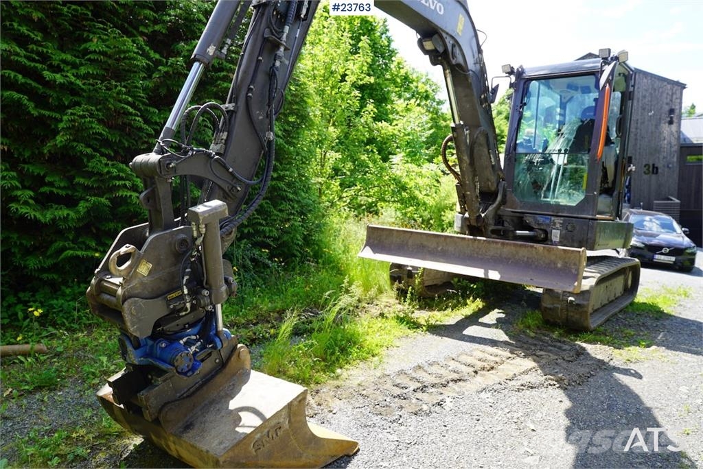 Volvo ECR58F with tilt and two buckets. Only 3,035 hours حفارات صغيرة أقل من 7 طن (حفارات صغيرة)
