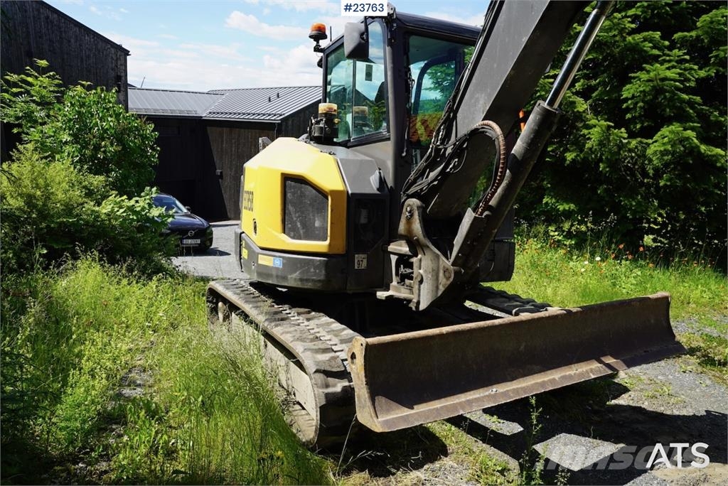 Volvo ECR58F with tilt and two buckets. Only 3,035 hours حفارات صغيرة أقل من 7 طن (حفارات صغيرة)