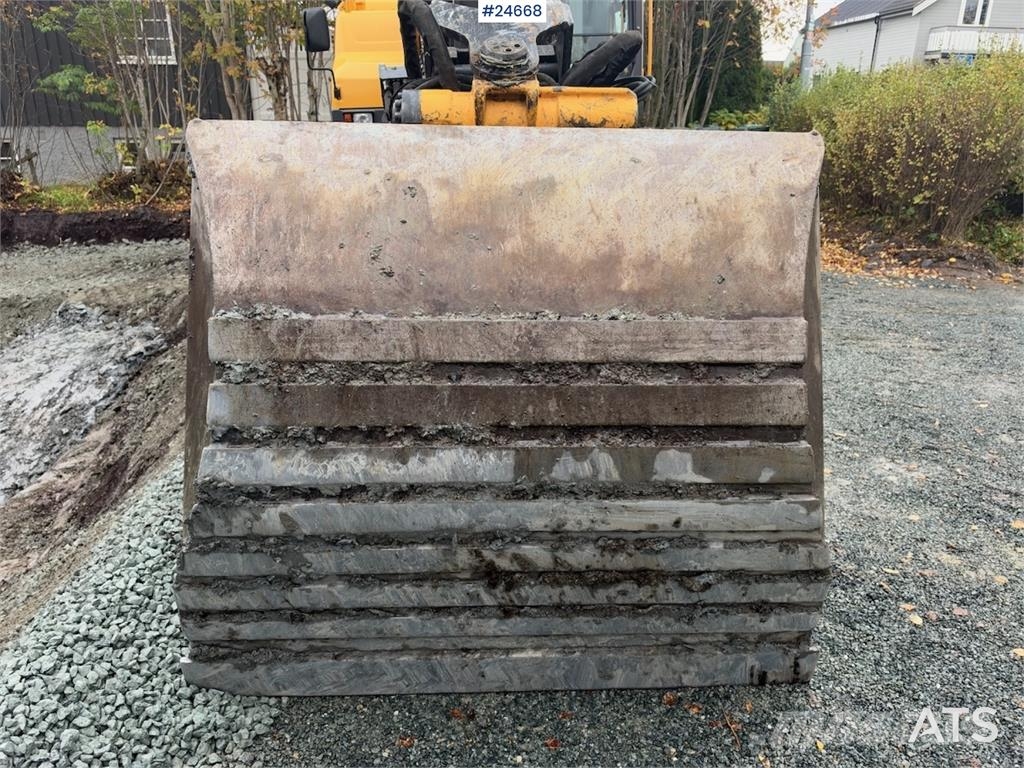 Volvo EW140D Wheeled Excavator with Rototilt, GPS and Gr Hjulgravere