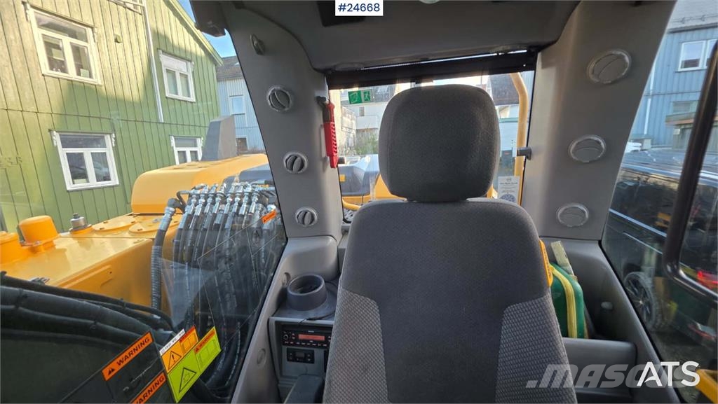 Volvo EW140D Wheeled Excavator with Rototilt, GPS and Gr Wheeled excavators
