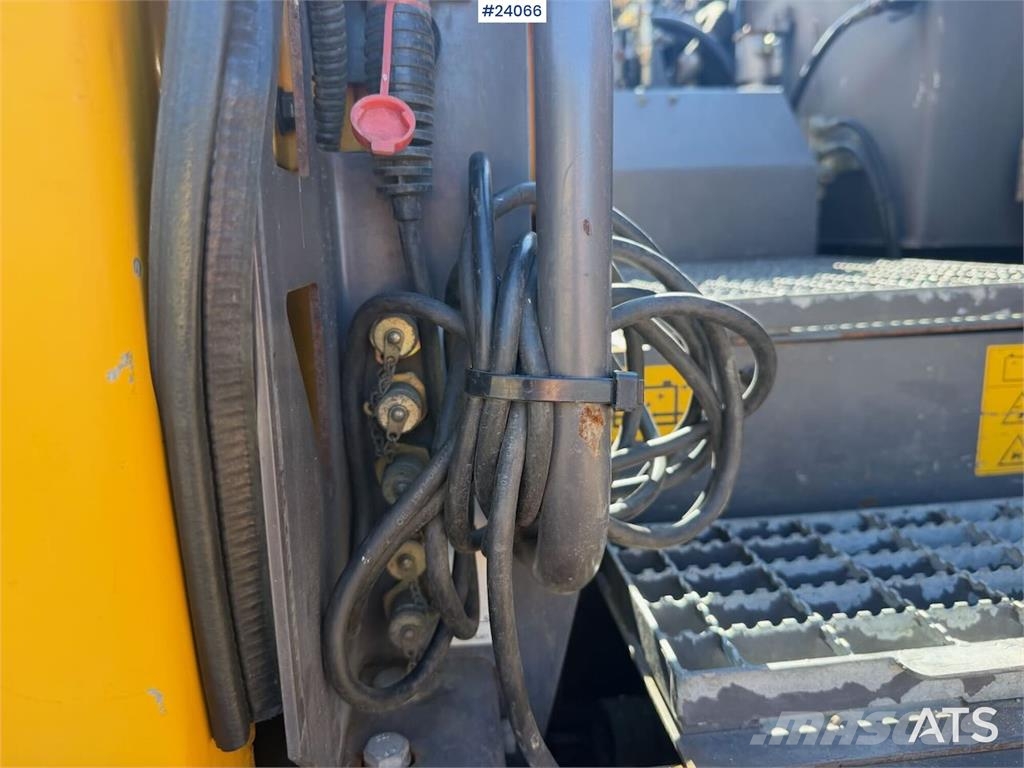 Volvo EW160B w/ rototilt and two buckets. WATCH VIDEO Wielgraafmachines
