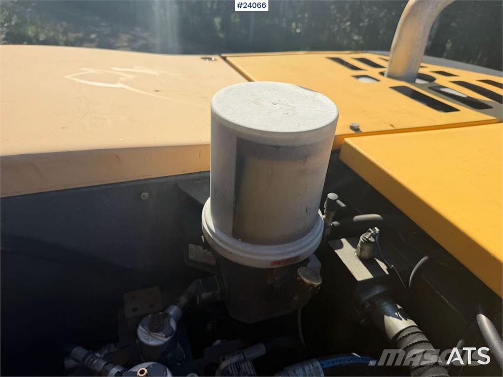 Volvo EW160B w/ rototilt and two buckets. WATCH VIDEO Wielgraafmachines