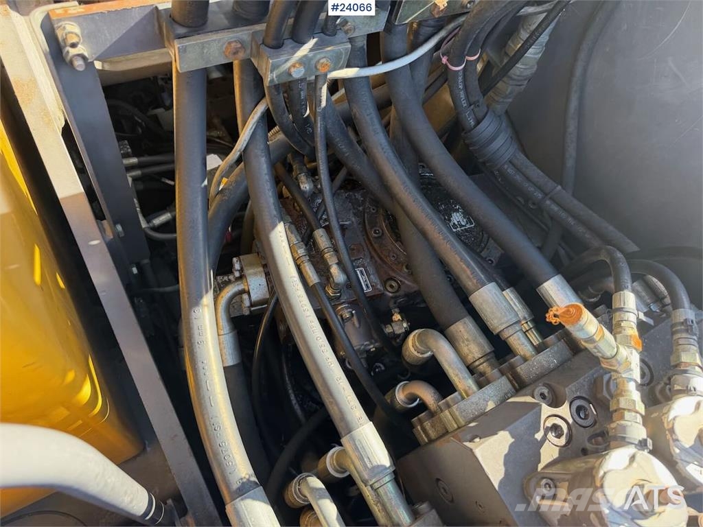 Volvo EW160B w/ rototilt and two buckets. WATCH VIDEO Wielgraafmachines