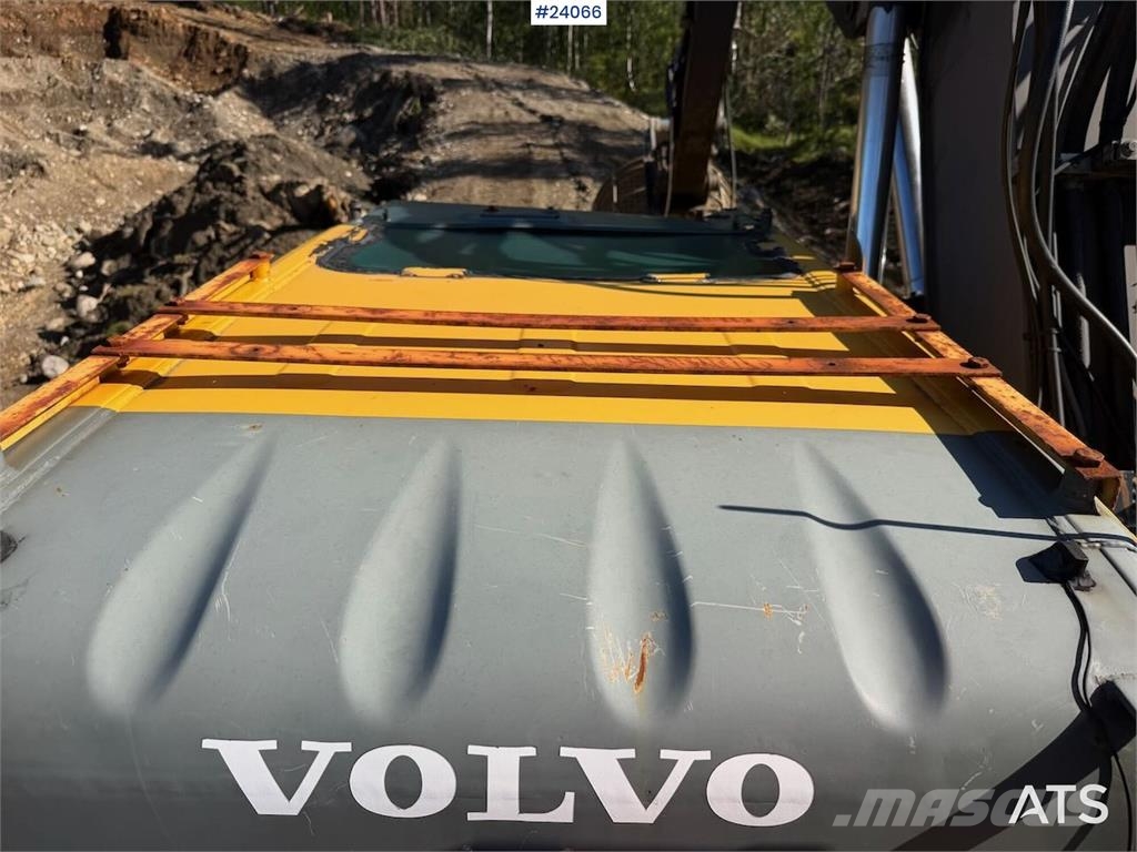 Volvo EW160B w/ rototilt and two buckets. WATCH VIDEO Wielgraafmachines