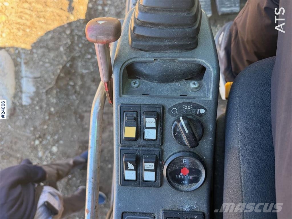 Volvo EW160B w/ rototilt and two buckets. WATCH VIDEO Wielgraafmachines