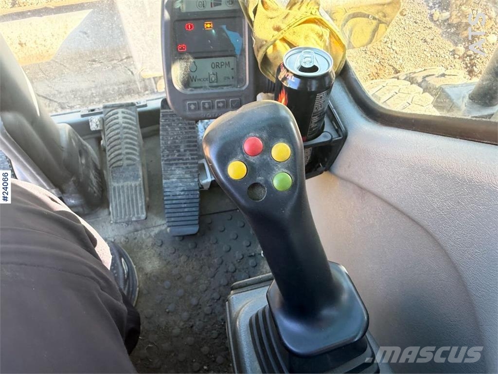 Volvo EW160B w/ rototilt and two buckets. WATCH VIDEO Wielgraafmachines