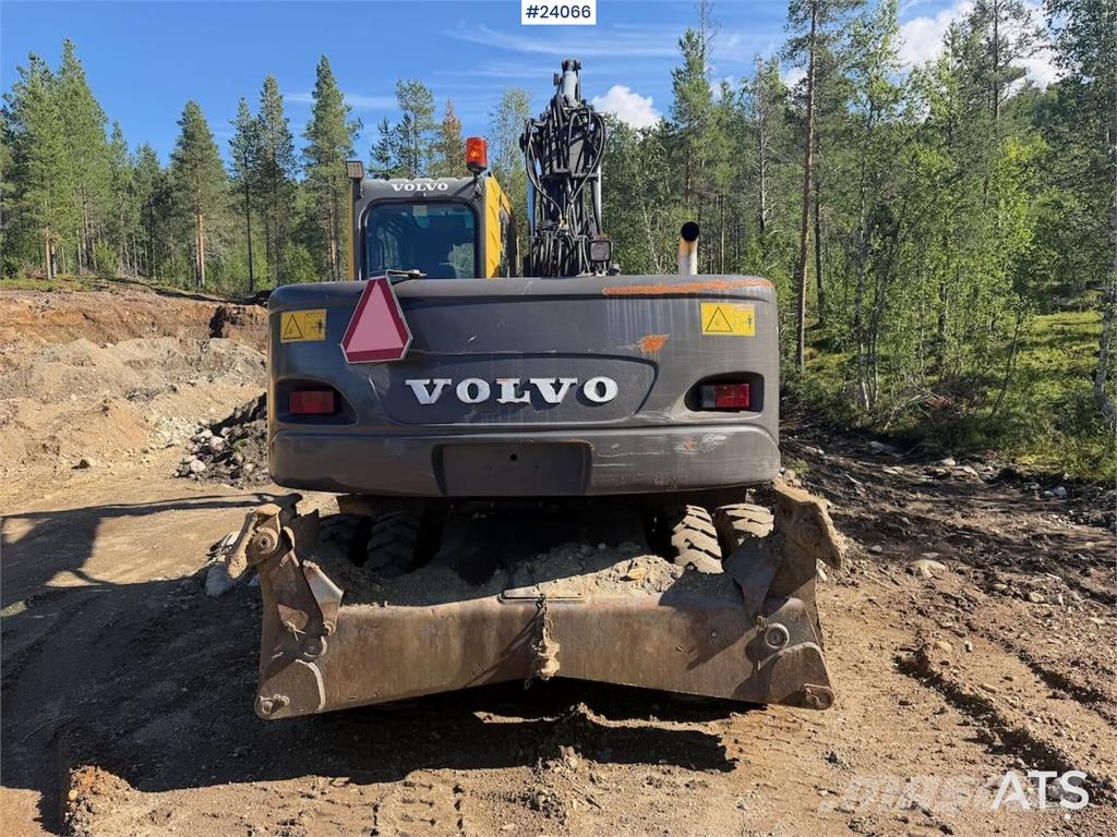 Volvo EW160B w/ rototilt and two buckets. WATCH VIDEO Wielgraafmachines