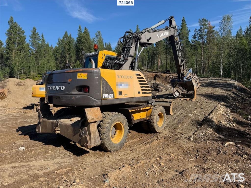 Volvo EW160B w/ rototilt and two buckets. WATCH VIDEO Wielgraafmachines