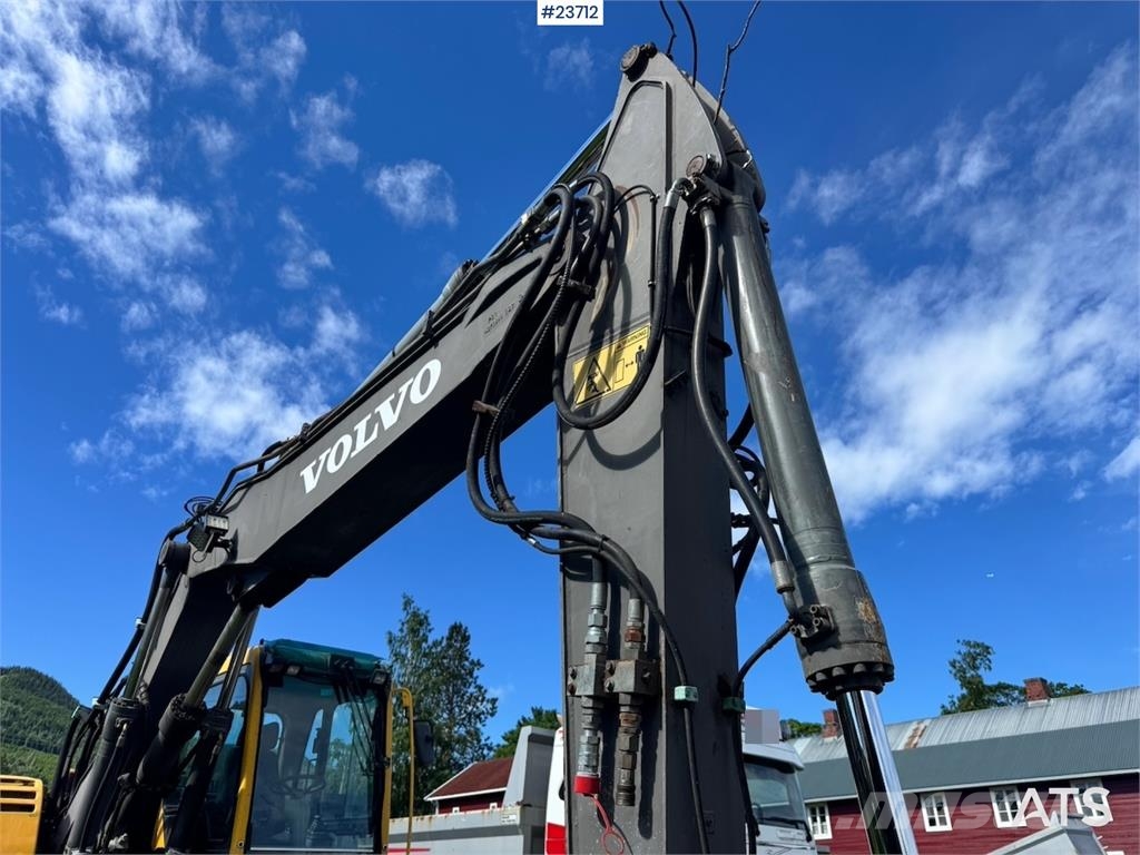 Volvo EW160B Wheeled Excavator with Rototilt and 2 Bucke Hjulgravere