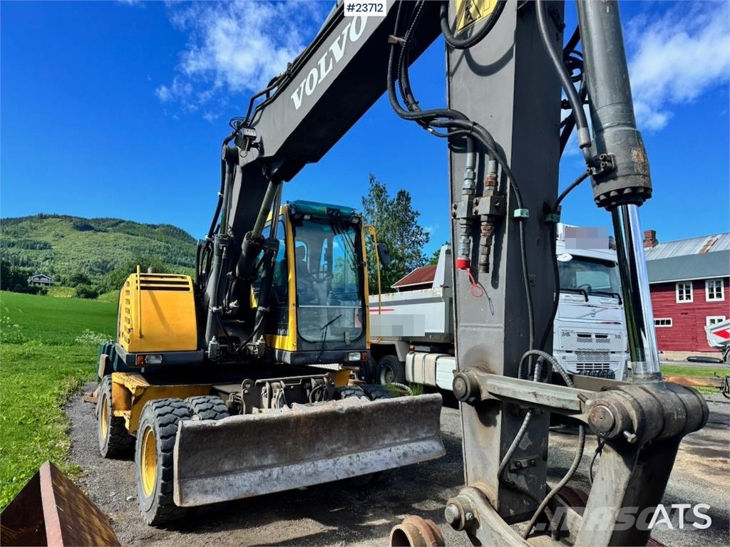 Volvo EW160B Wheeled Excavator with Rototilt and 2 Bucke Hjulgravere