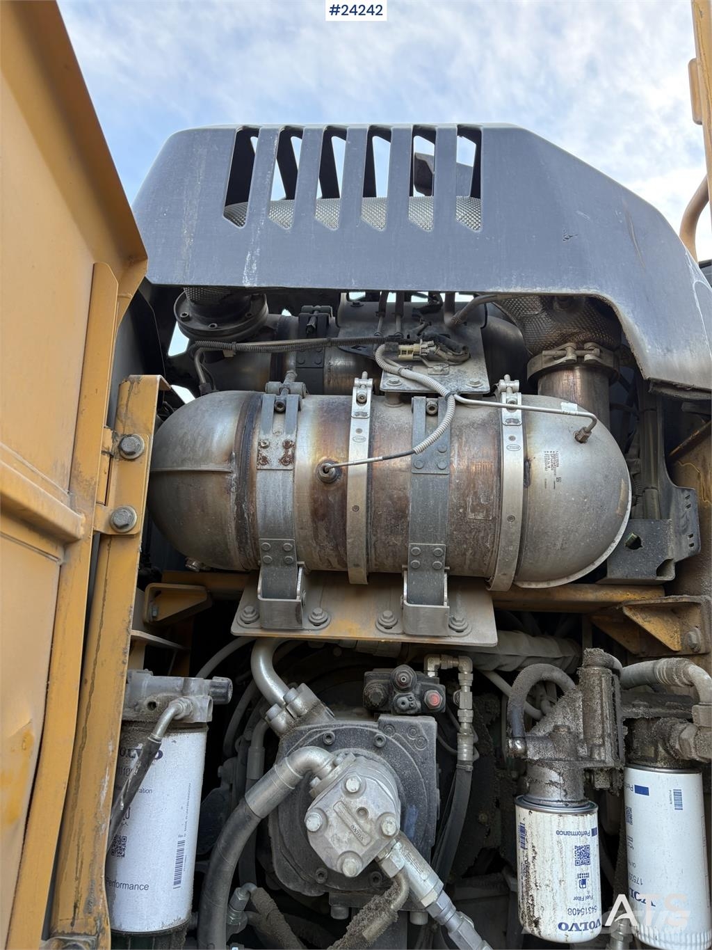 Volvo EW160E Wheeled Excavator w/ Elevating Cab and Grap حفارات بعجل