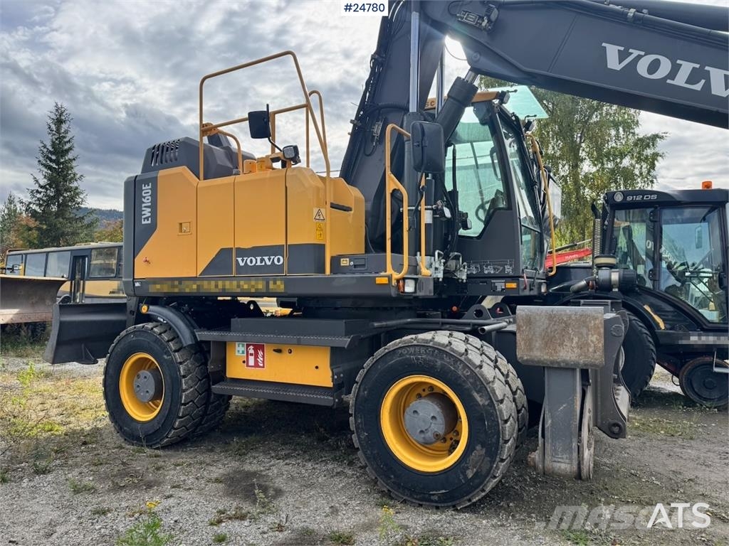 Volvo EW160E Wheeled Excavator with Rototilt and Grading Колёсные экскаваторы