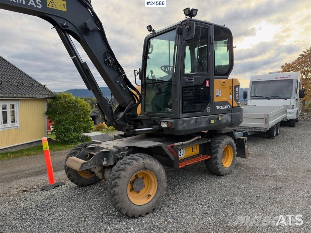 Volvo EW60E Wheeled excavator with tiltrotator and 2 buc Hjulgravere