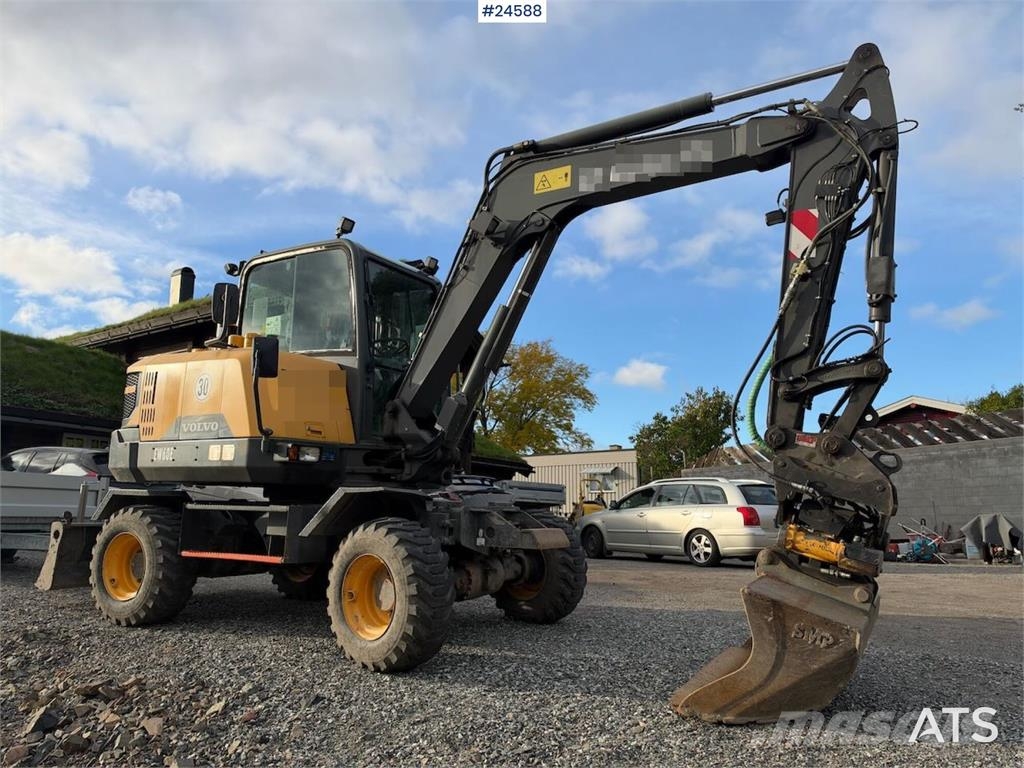 Volvo EW60E Wheeled excavator with tiltrotator and 2 buc Hjulgravere