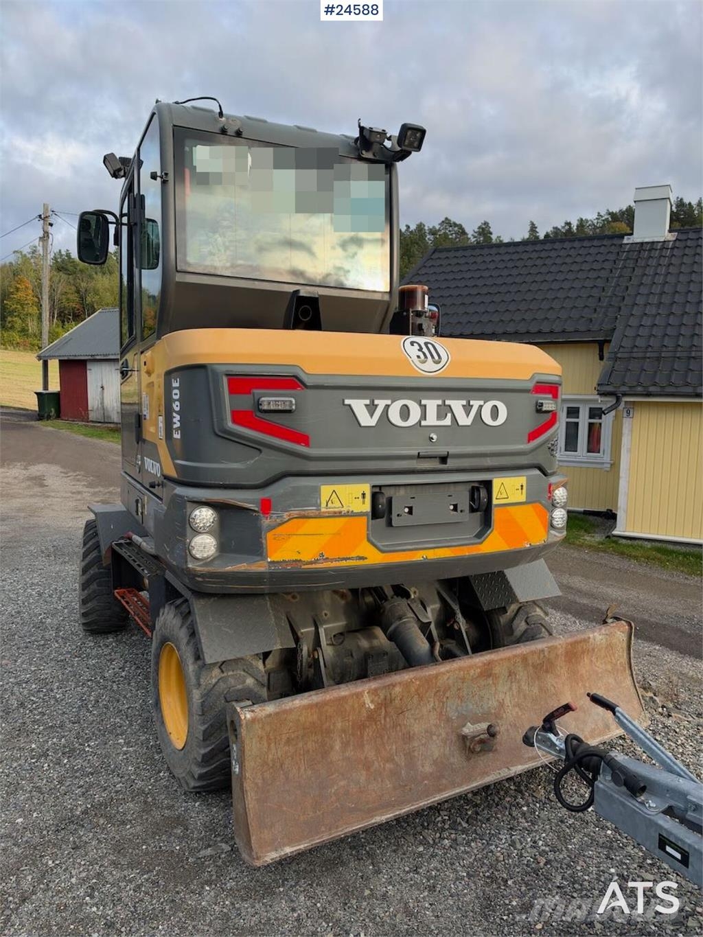 Volvo EW60E Wheeled excavator with tiltrotator and 2 buc Hjulgravere