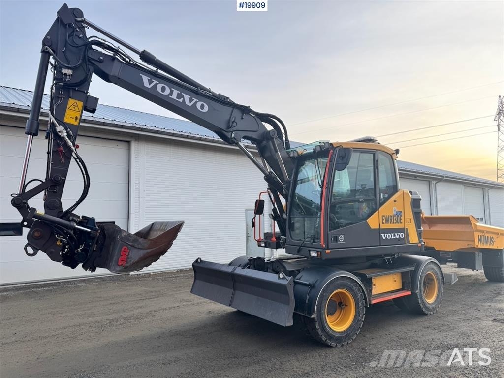 Volvo EWR130 Wheeled Excavator with Rototilt and 2 Bucke Beltegraver