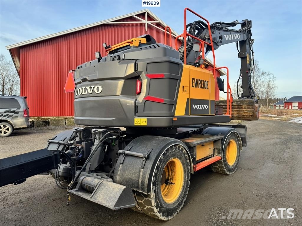 Volvo EWR130 Wheeled Excavator with Rototilt and 2 Bucke Beltegraver