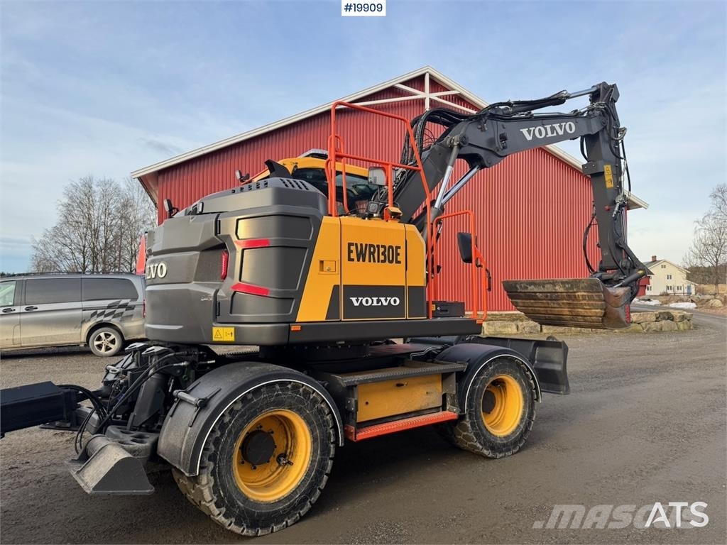 Volvo EWR130 Wheeled Excavator with Rototilt and 2 Bucke Beltegraver