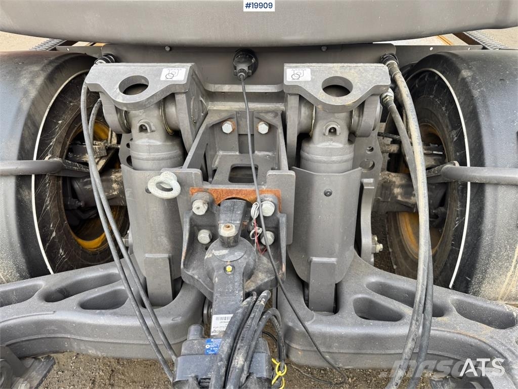 Volvo EWR130 Wheeled Excavator with Rototilt and 2 Bucke Beltegraver