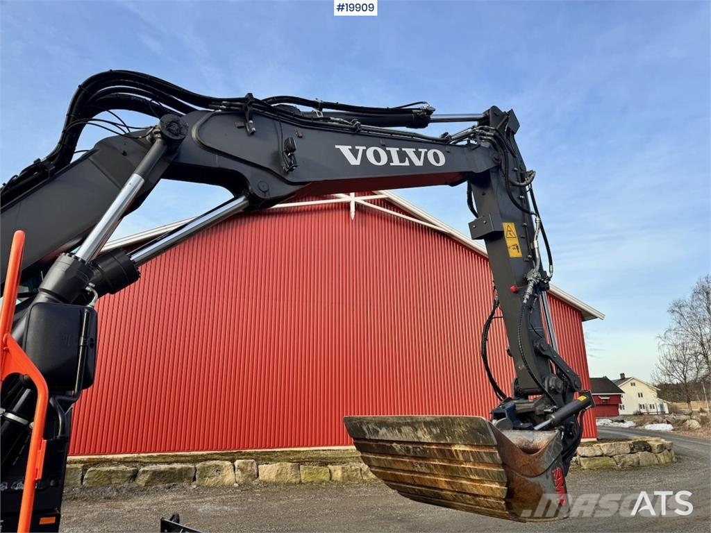 Volvo EWR130 Wheeled Excavator with Rototilt and 2 Bucke Beltegraver