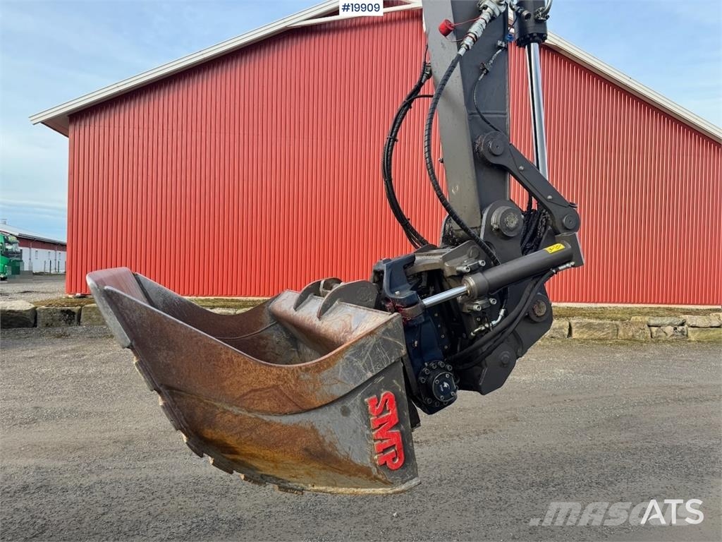 Volvo EWR130 Wheeled Excavator with Rototilt and 2 Bucke Beltegraver