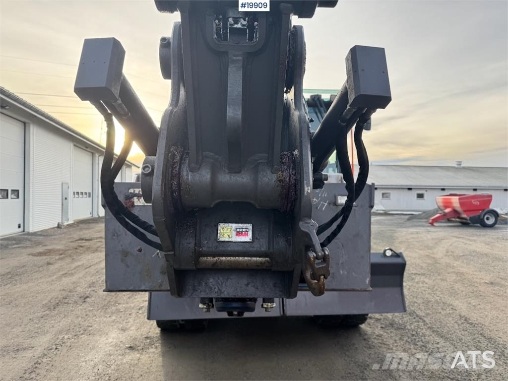 Volvo EWR130 Wheeled Excavator with Rototilt and 2 Bucke Beltegraver