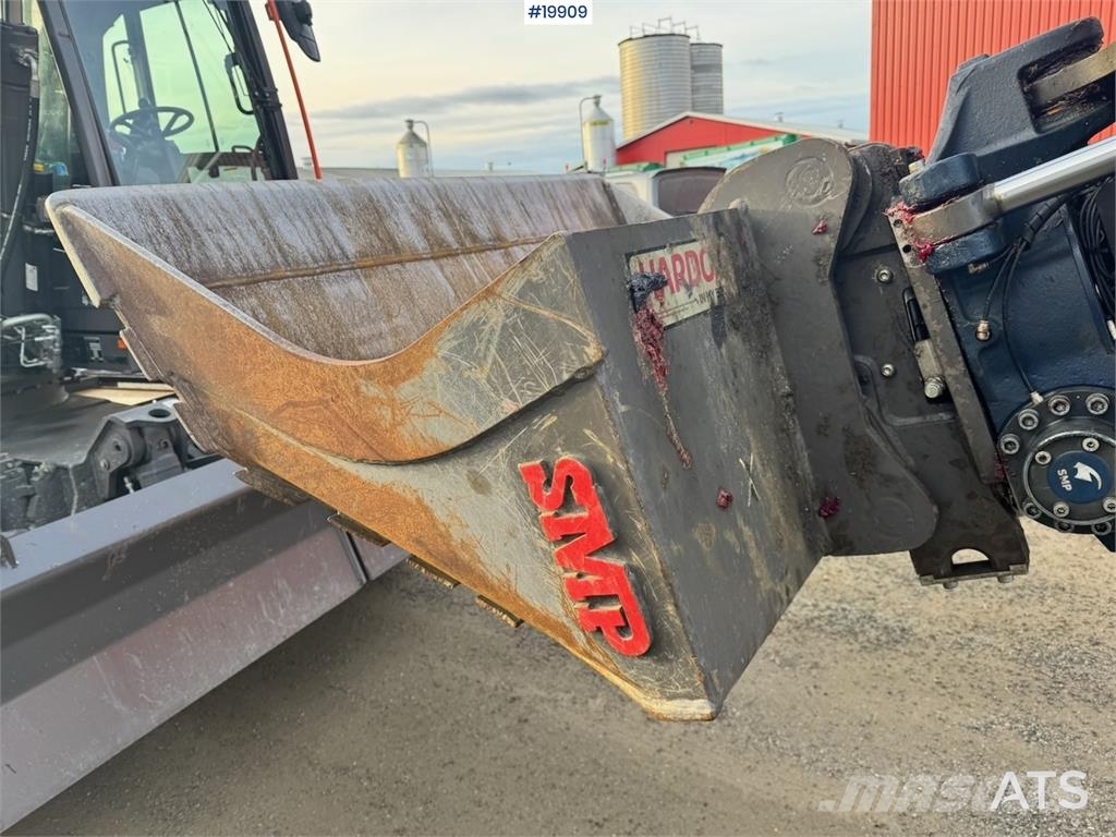 Volvo EWR130 Wheeled Excavator with Rototilt and 2 Bucke Beltegraver