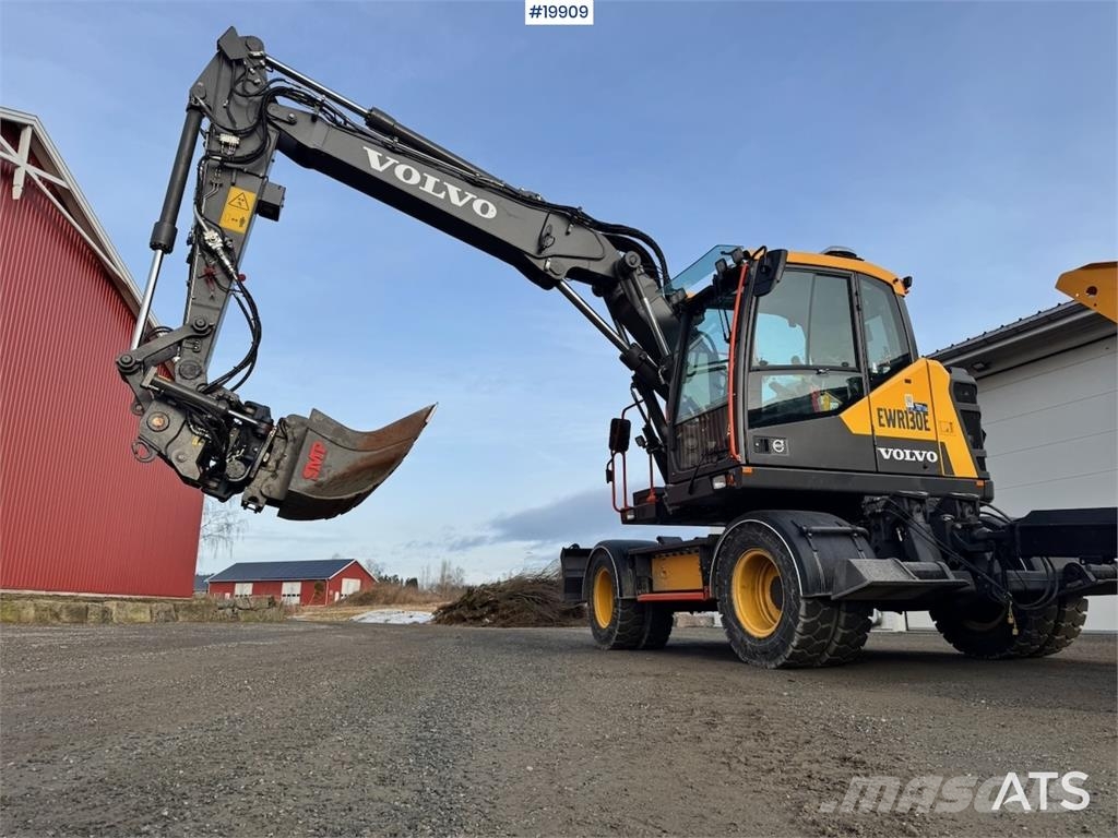 Volvo EWR130 Wheeled Excavator with Rototilt and 2 Bucke Beltegraver