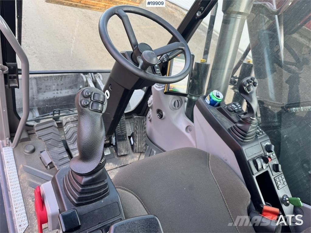 Volvo EWR130 Wheeled Excavator with Rototilt and 2 Bucke Beltegraver