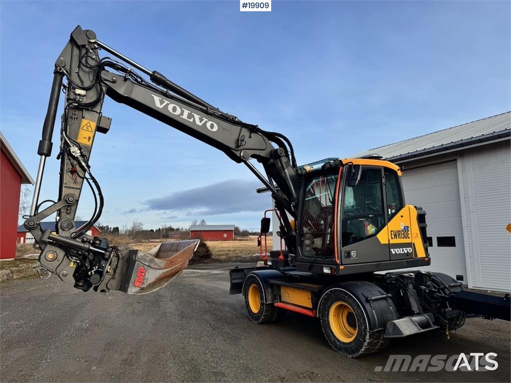 Volvo EWR130 Wheeled Excavator with Rototilt and 2 Bucke Beltegraver