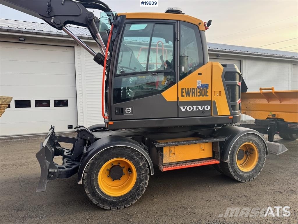 Volvo EWR130 Wheeled Excavator with Rototilt and 2 Bucke Beltegraver