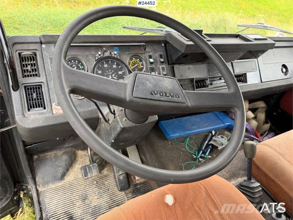Volvo F408 4x2 crane truck w/ Tico 350 crane and low km Truck mounted cranes
