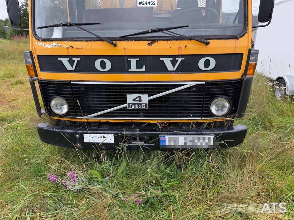 Volvo F408 4x2 crane truck w/ Tico 350 crane and low km Truck mounted cranes