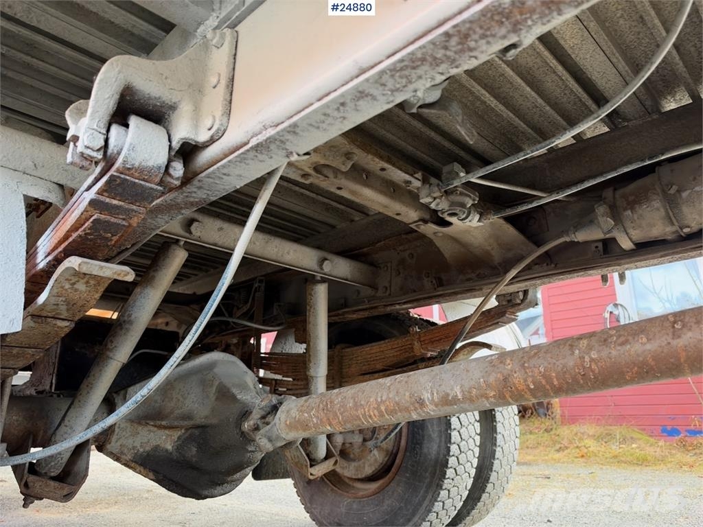 Volvo F408 4x2 Flatbed Truck with Tail Lift WATCH VIDEO 平板式/側卸式卡車