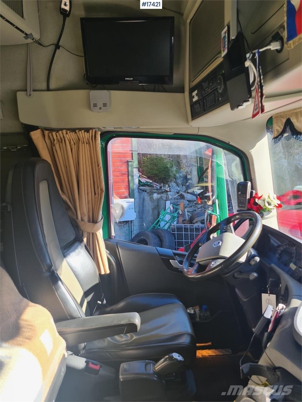 Volvo FH 8x4 Chassis SEE VIDEO Chassis met cabine