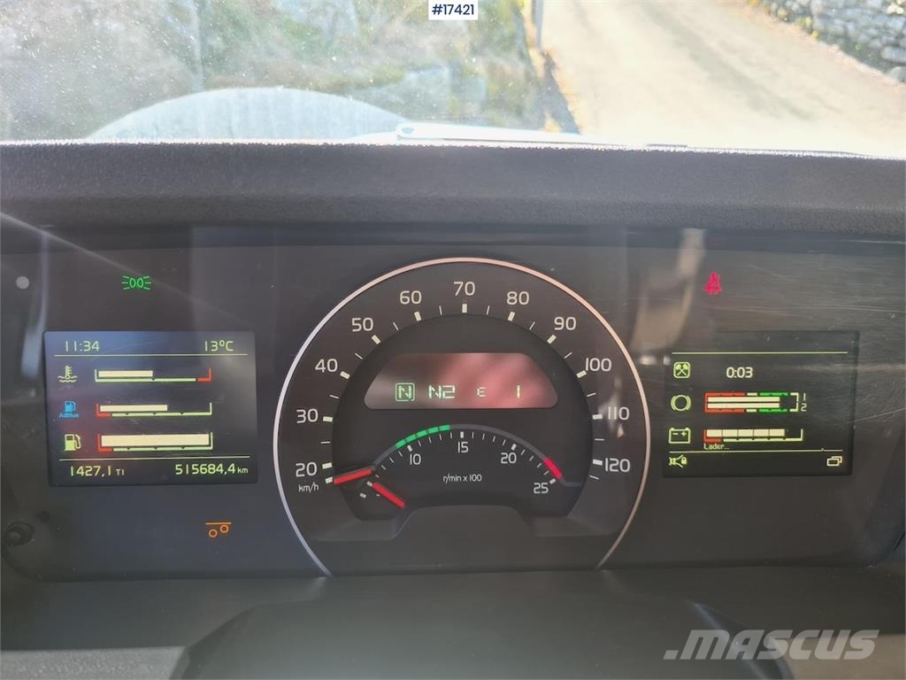 Volvo FH 8x4 Chassis SEE VIDEO Chassis met cabine