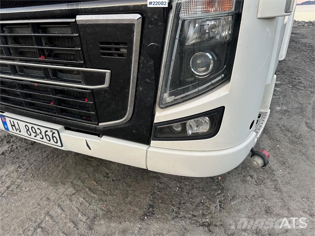 Volvo FH16 700 Tandem Box Truck with Lift and Onspot Camion Fourgon