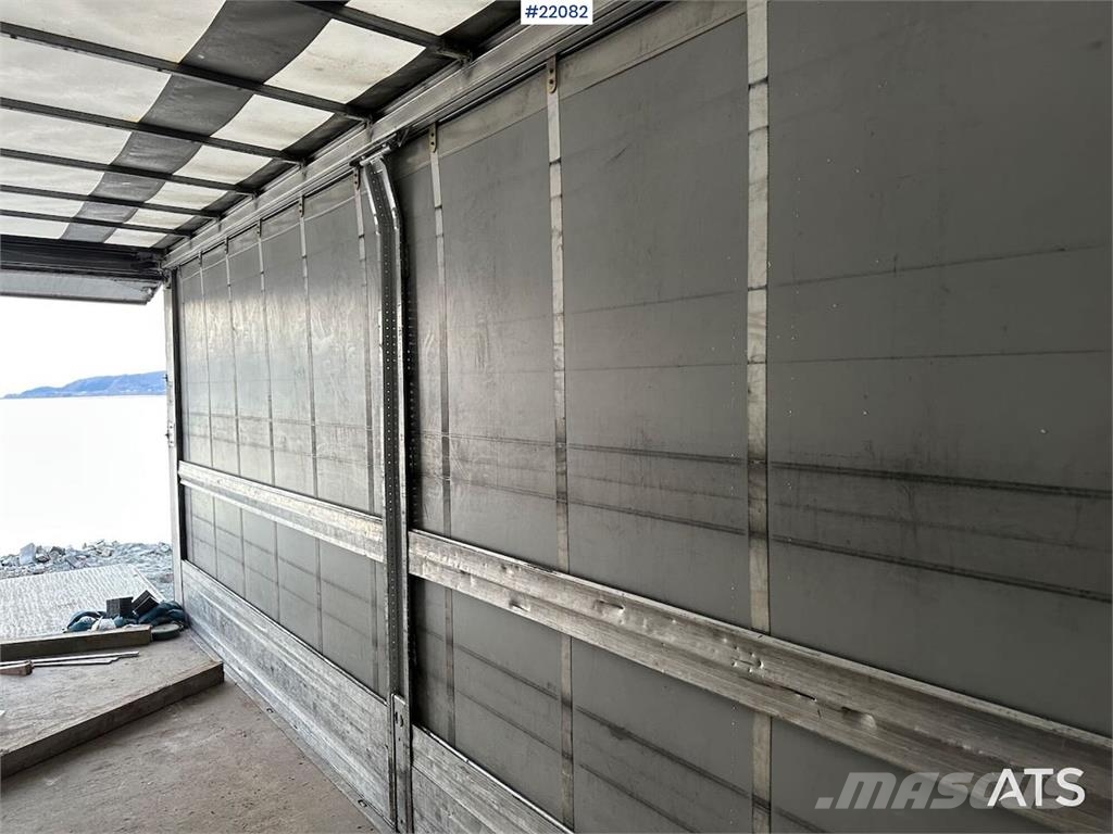 Volvo FH16 700 Tandem Box Truck with Lift and Onspot Camion Fourgon