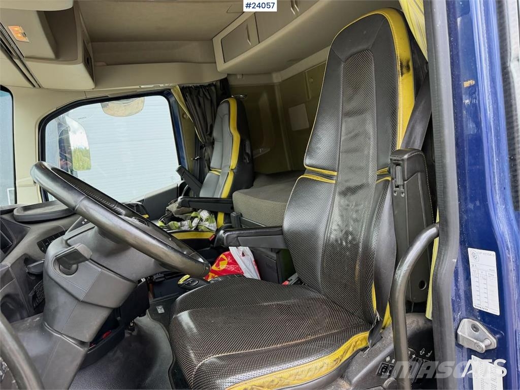 Volvo FH16 8x4 Tipper Truck with Asphalt Body and Stone Sora- ja kippiautot