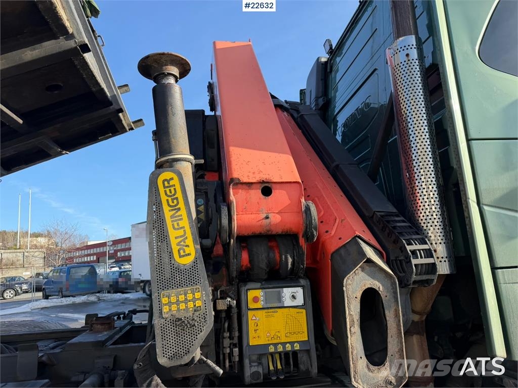 Volvo FH16 8x4 Tridem Crane Truck with 2014 26 t/m Palfi 起重機卡車